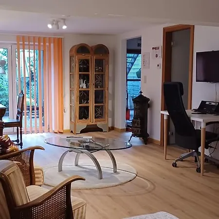 An Den Linden Apartment *